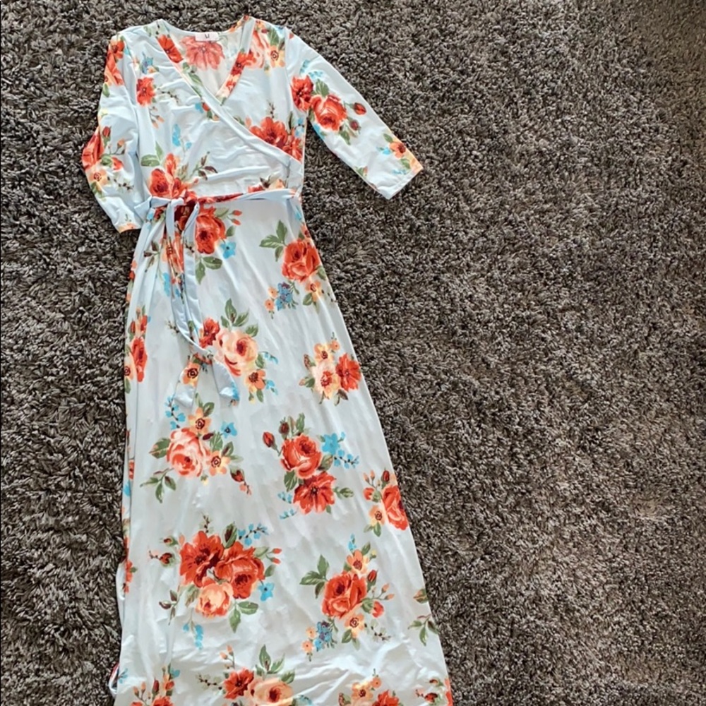 Amelia James size medium maxi dress